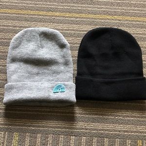Set of two beanies